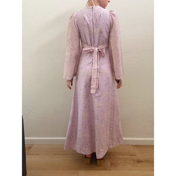 Vintage 1970's Purple Floral Print Flare Sleeve Maxi Dress - Picture 4 of 7